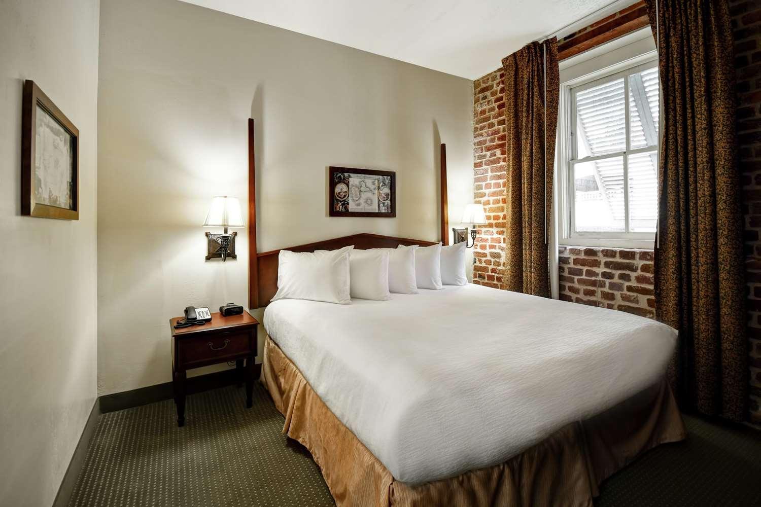 Embassy Suites Charleston - Historic District Esterno foto