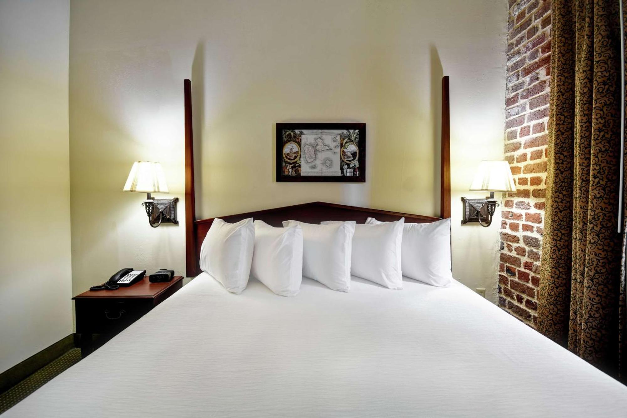 Embassy Suites Charleston - Historic District Esterno foto