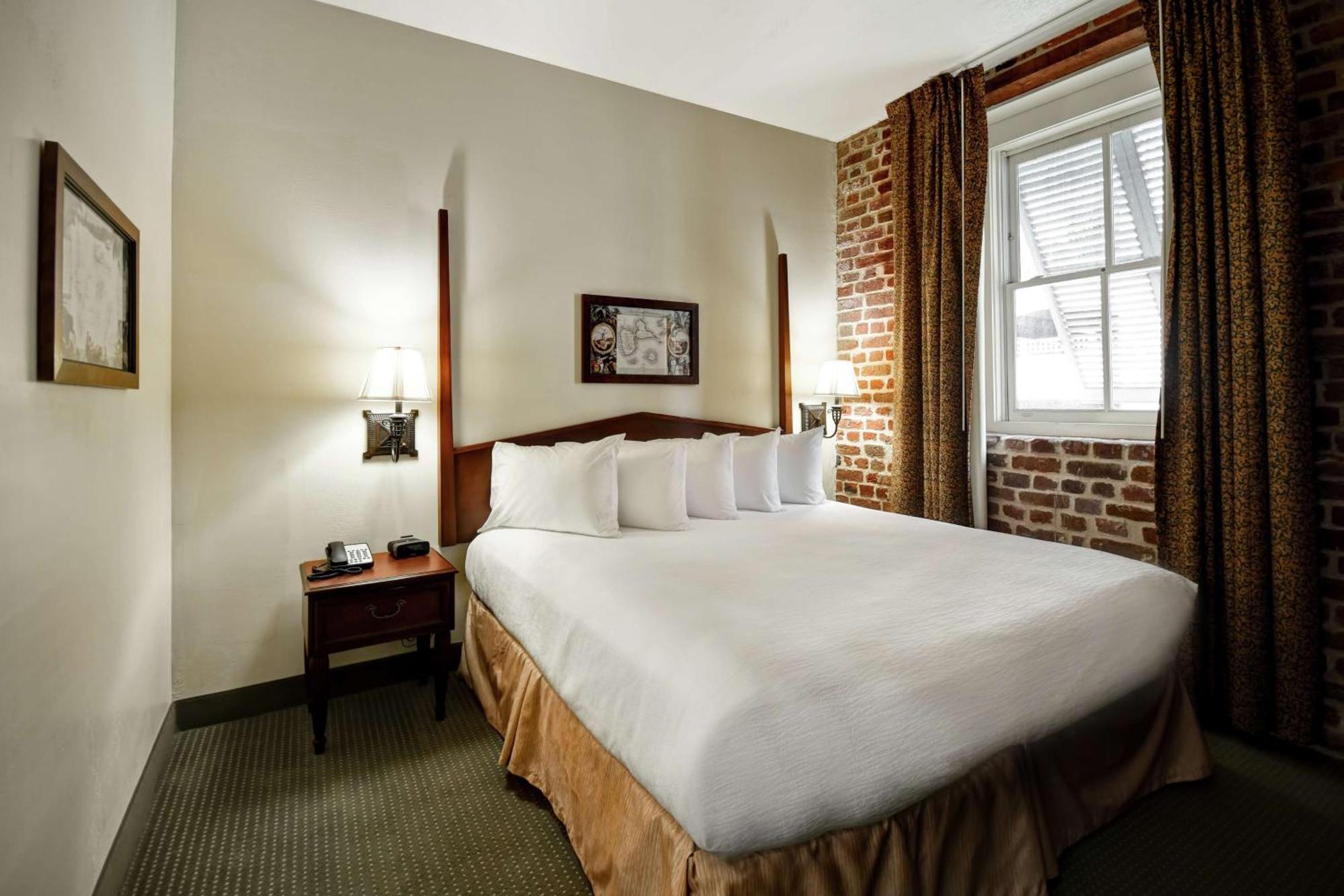 Embassy Suites Charleston - Historic District Esterno foto